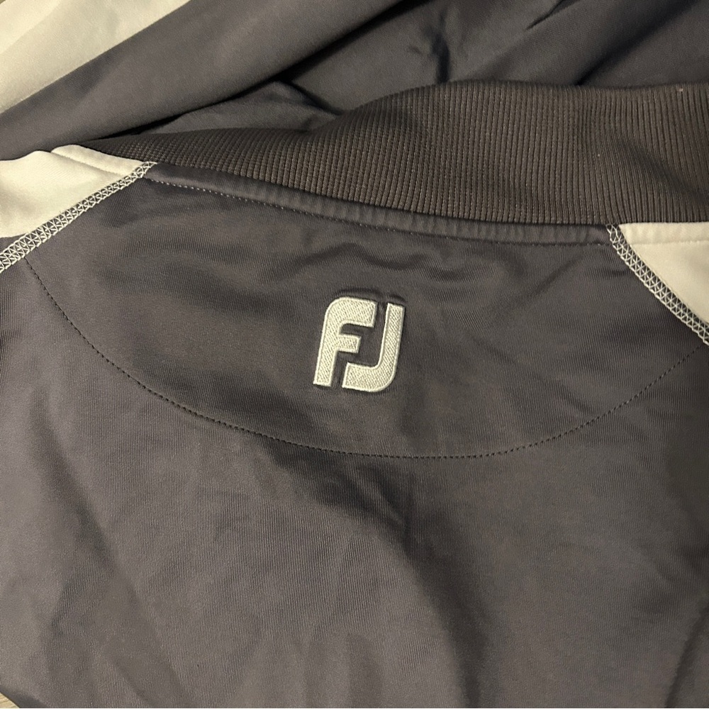 Footjoy Golf 1/4 Zip Pullover Sweatshirt - Picture 3 of 3